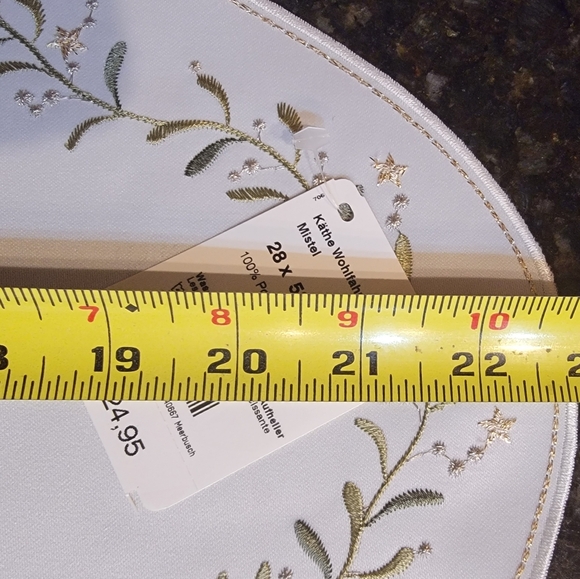 Kathe Wohlfahrt Christmas Doily White Embroidered 23"×11" New - Picture 5 of 7